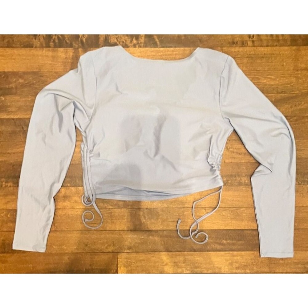 NWOT Old Navy Rash Guard Cropped Swim Top Long Sleeved Large in Blue Overall - Picture 4 of 4